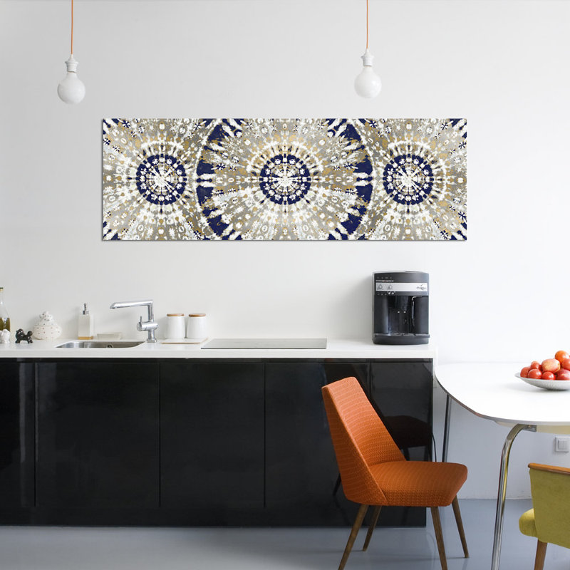 «In Balance I», impression sur toile, H 20 po x l 60 po x P 1,5 po, Noir; argent; blanc; brun clair; vert marais