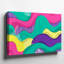 La toile crée un design abstrait vibrant avec une composition dynamique d'art mural formes et courbes ondulées dans une variété de couleurs vives-583266932
