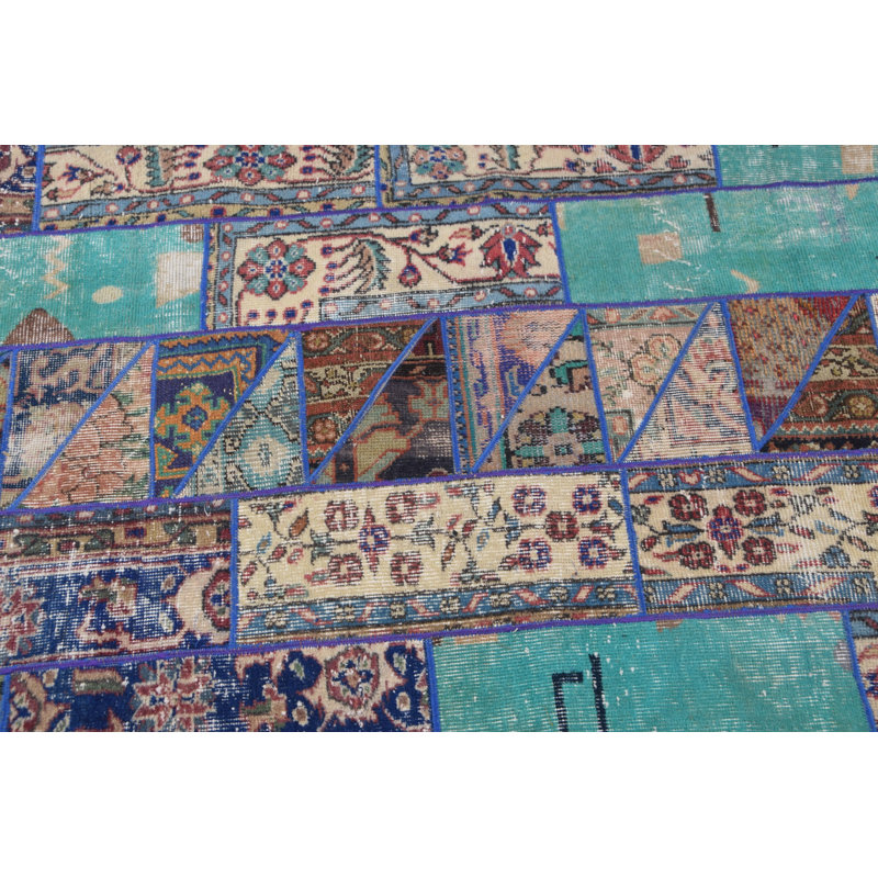 Tapis vintage rétro style bohème en patchwork turc pour un couloir élégant