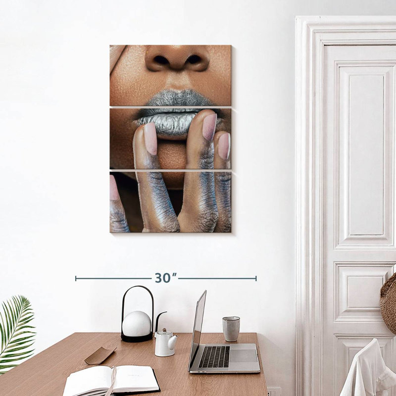 Shuttleworth Metallic Silver Lips, 32" H x 20" W