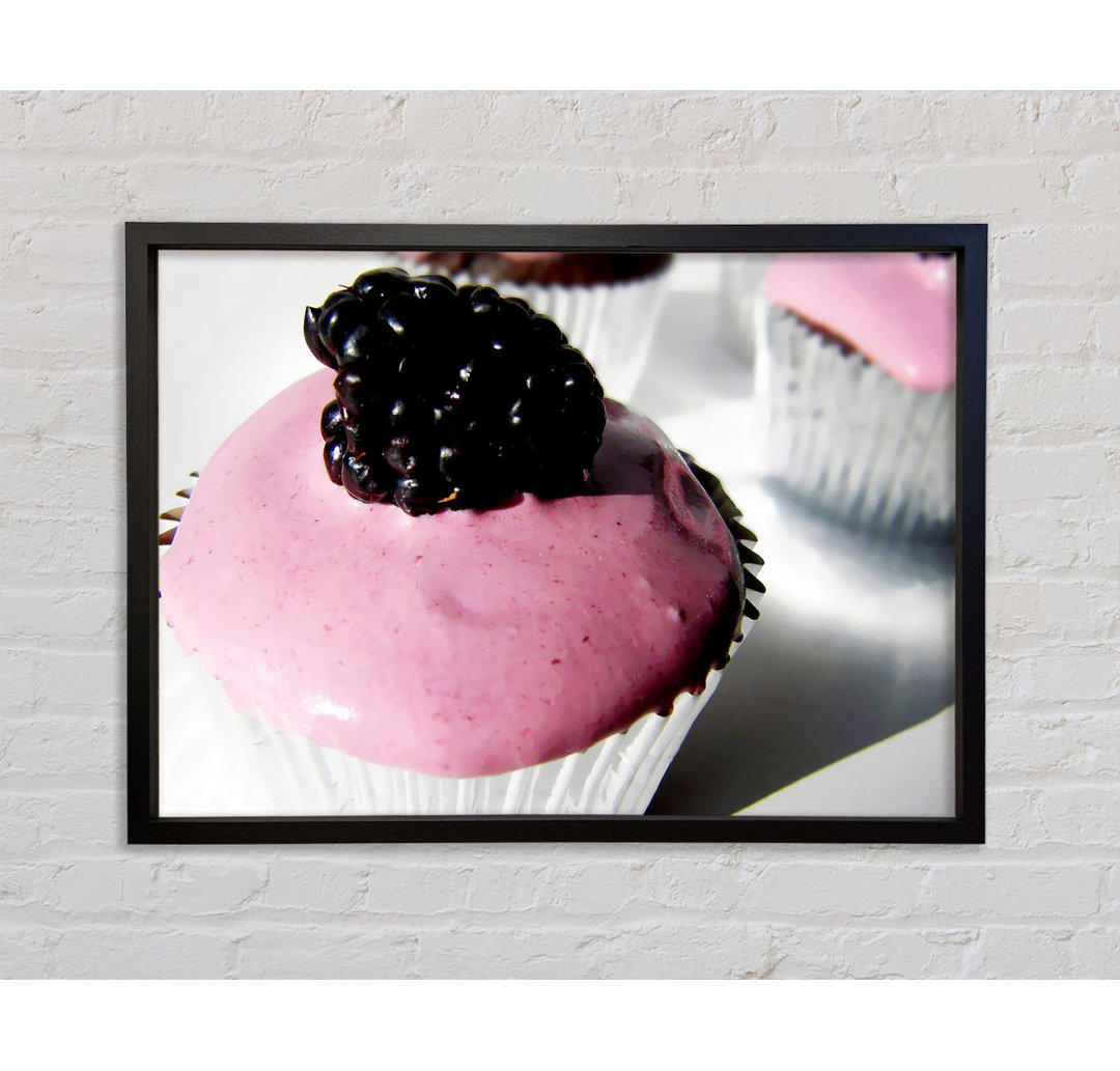 Brombeer Cupcake - Einzelbildrahmen Kunstdrucke auf Leinwand