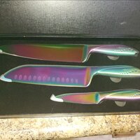 WELLSTAR Rainbow Kitchen Knives 9 Pieces Set, Chef Santoku Paring Knives  and 6 Piece Serrated Steak Knives, Iridescent Titanium Coating Stainless