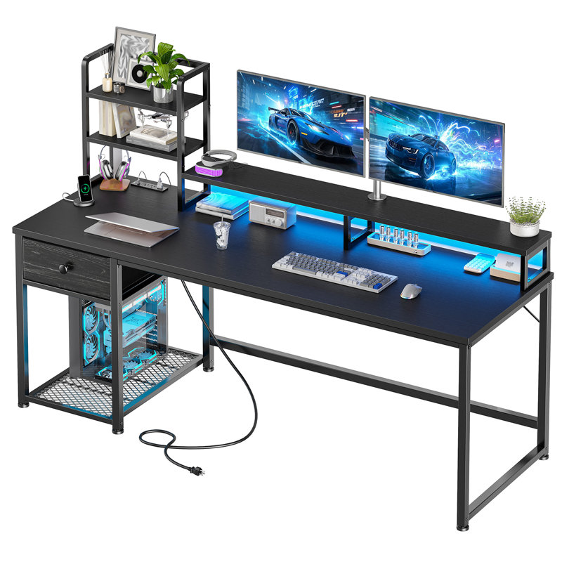 Bureau d'ordinateur en bois manufacturé avec lumières DEL et prises de courant, H 48 po x l 55 po x P 20 po, Noir