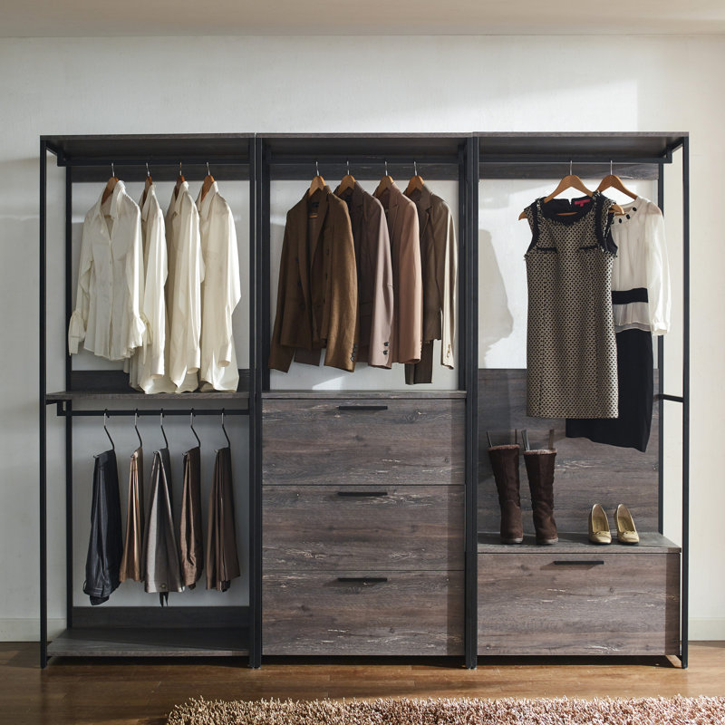 Scratch Walk-In Closet: Solution de rangement élégante pour les taches avec résistance à l'eau et style
