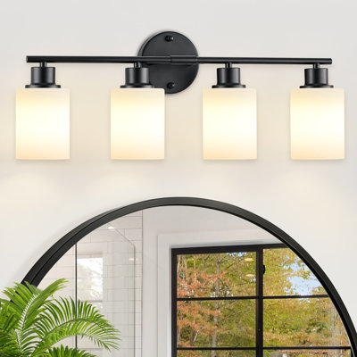 Applique murale moderne à 4 lumières avec abat-jour en verre blanc dépoli, idéale pour la salle de bain.