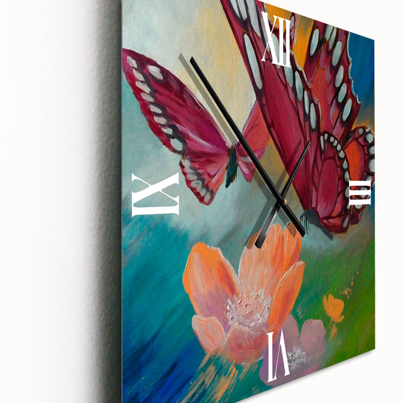 Horloge murale papillon, Moyen