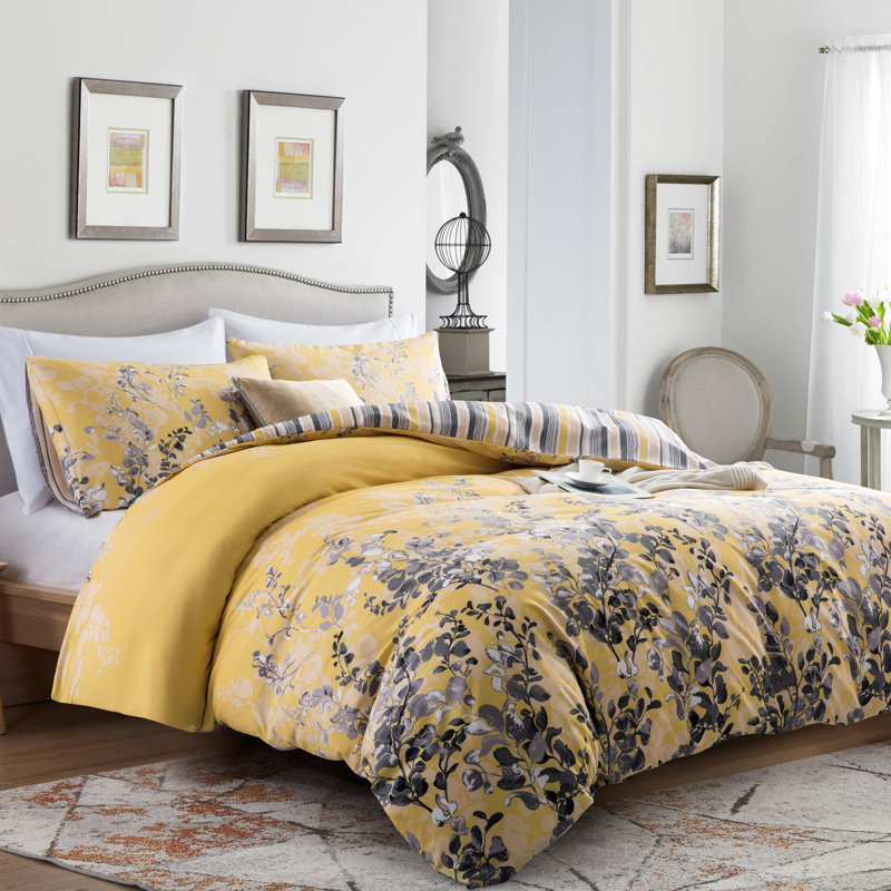Microfiber Flora Reversible Duvet Cover with Pillowcases, Double Duvet Cover Set + 3 Additional Pieces