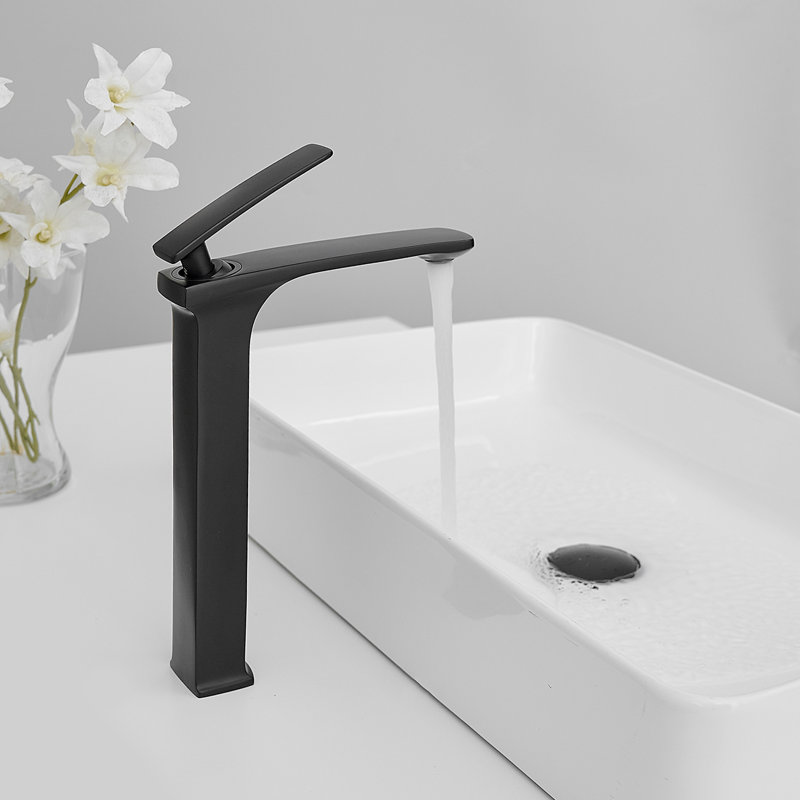 Single-handle Bathroom Faucet with Drain Assembly, Matte Black