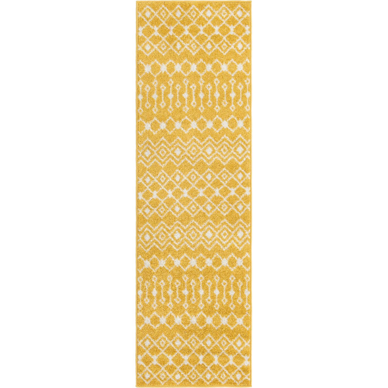 Tapis jaune / ivoire en polypropylène tissé à la machine Briehn, Tapis de couloir de 2 pi x 7 pi