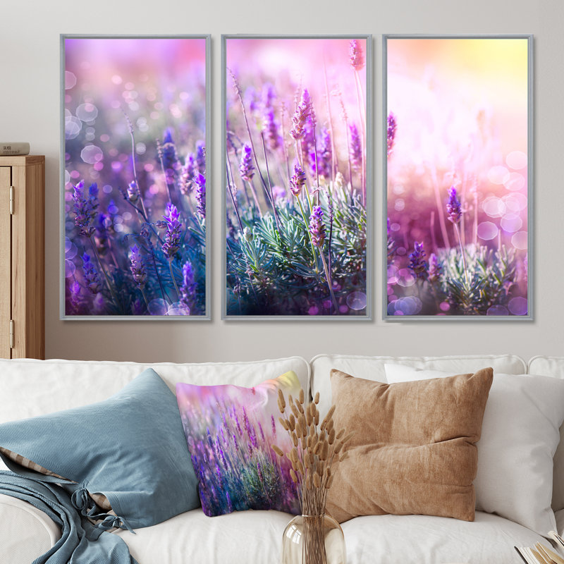 «Growing And Blooming Lavender», 3 pièces, cadre flottant, impression sur toile, H 28 po x l 36 po, Silver