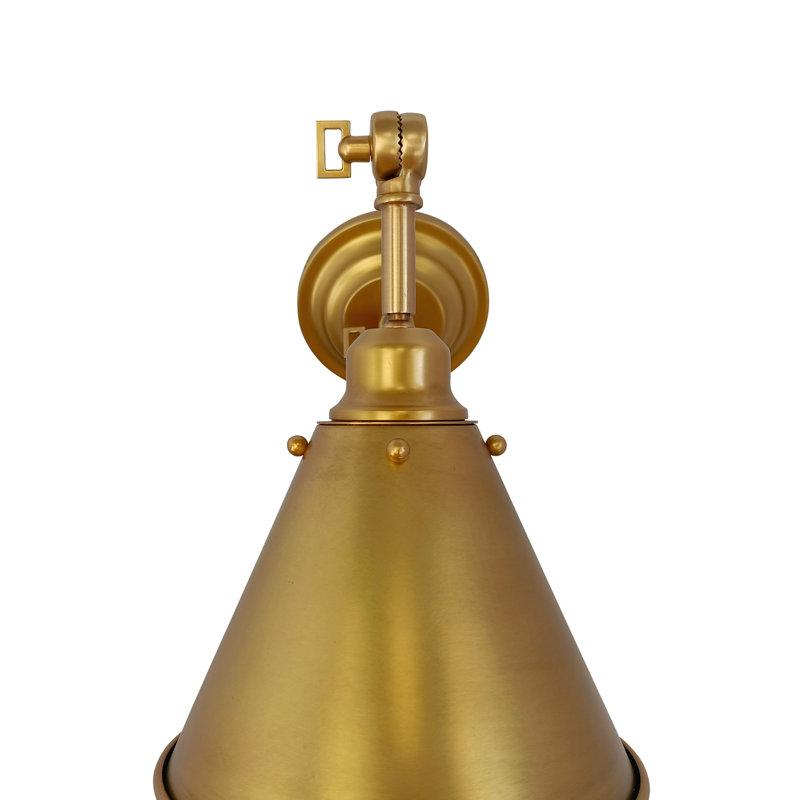 Amanda Lindroth Pullman Sconce