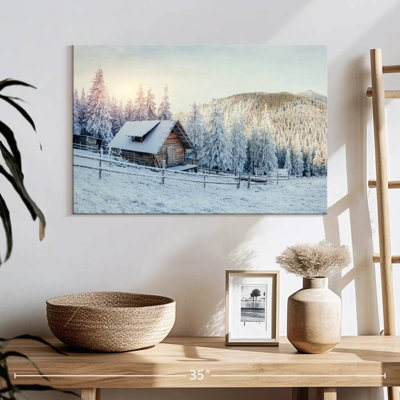Lilie Carpathian Winter Cottage