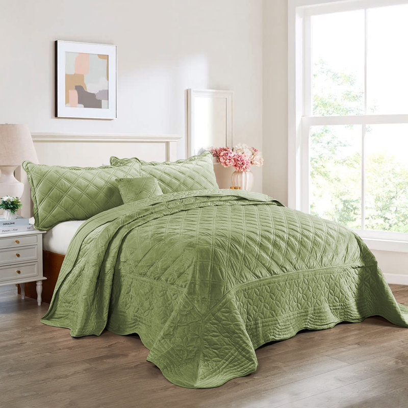 4 Piece Oversized soft Microplush Quilt Set, King Quilt, Sage