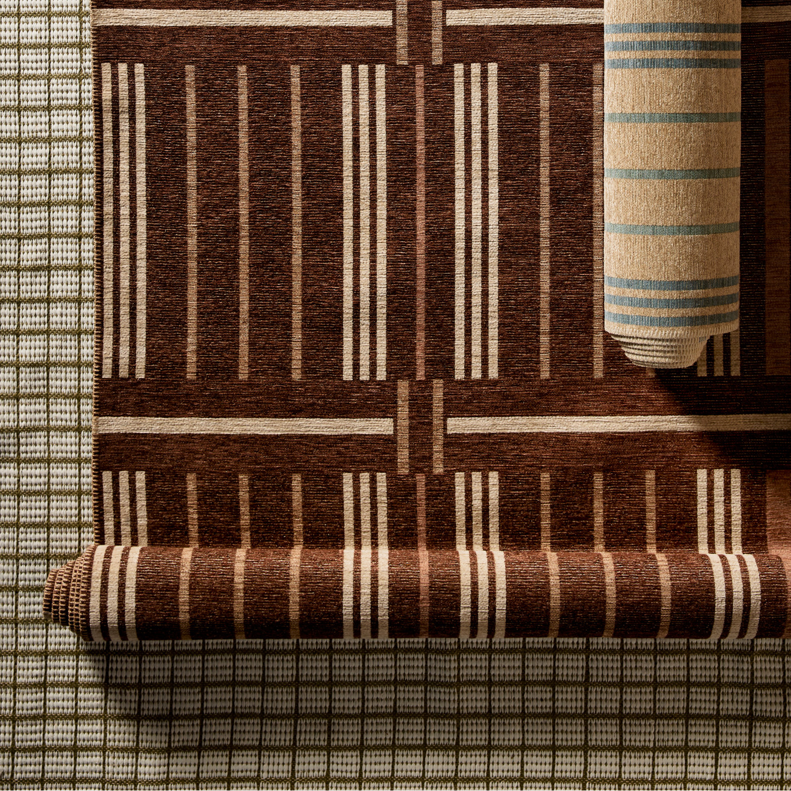 Malmo White Green Hand-Woven Geometric Outdoor Rug, Rectangle 2' x 3'