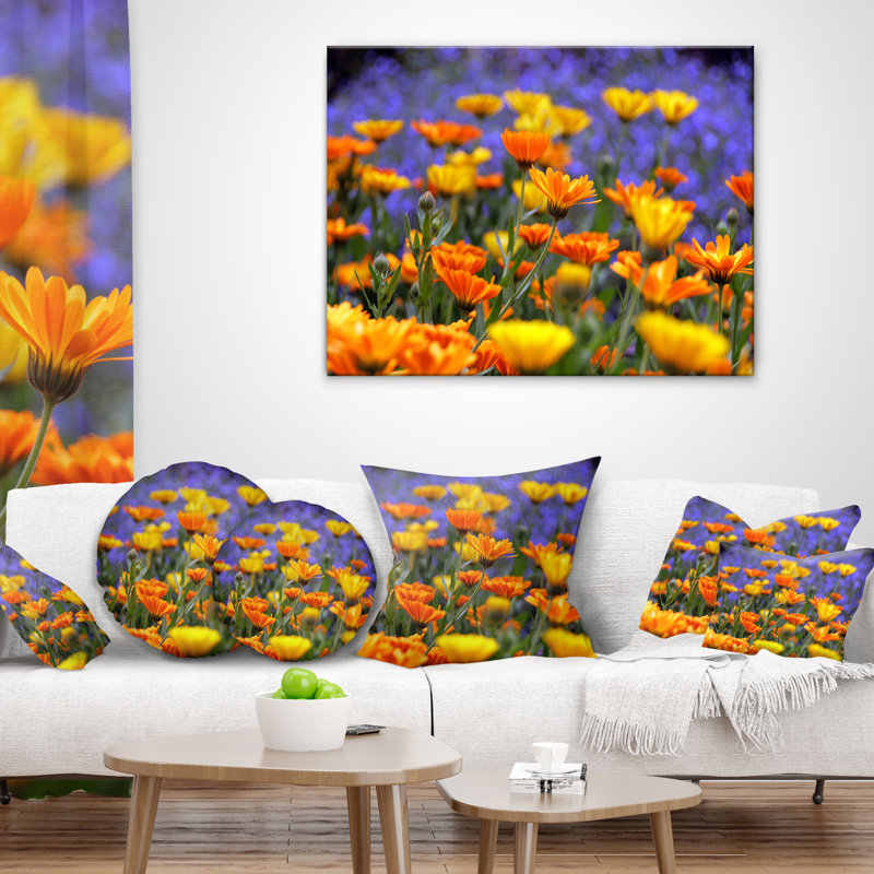 Coussin décoratif à motif floral jaune et orange, 16 po x 1 po, Carré
