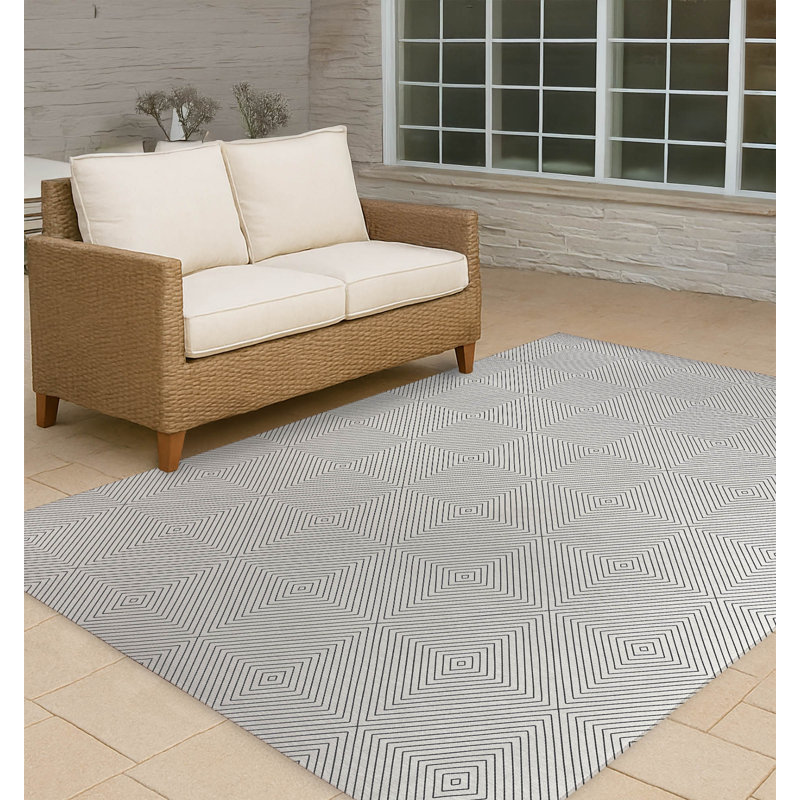 Eye Chev Non-Slip Outdoor Rug, Rectangle 5' x 7'
