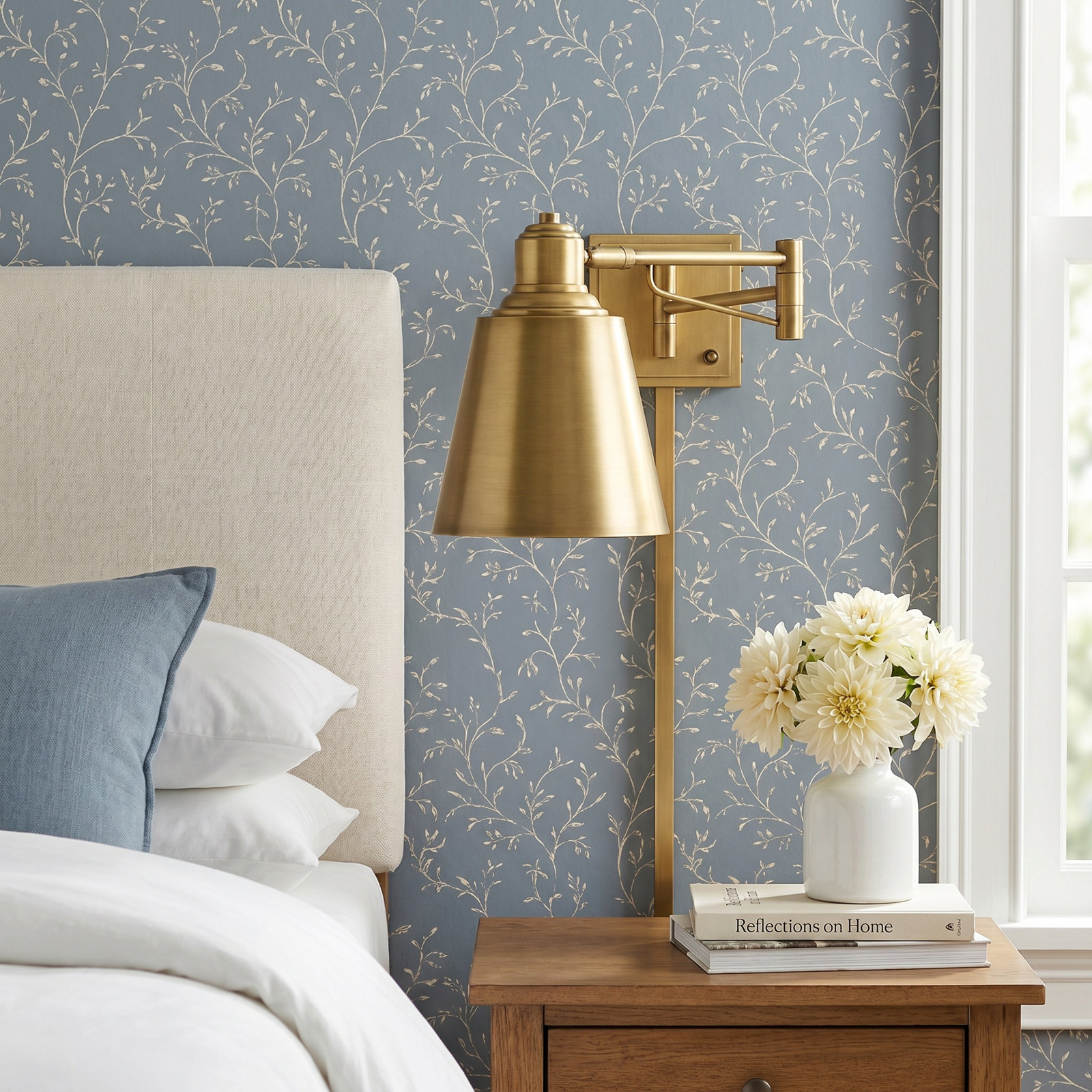 Solstice Single Light Dimmable Swing Arm Sconce, Brass