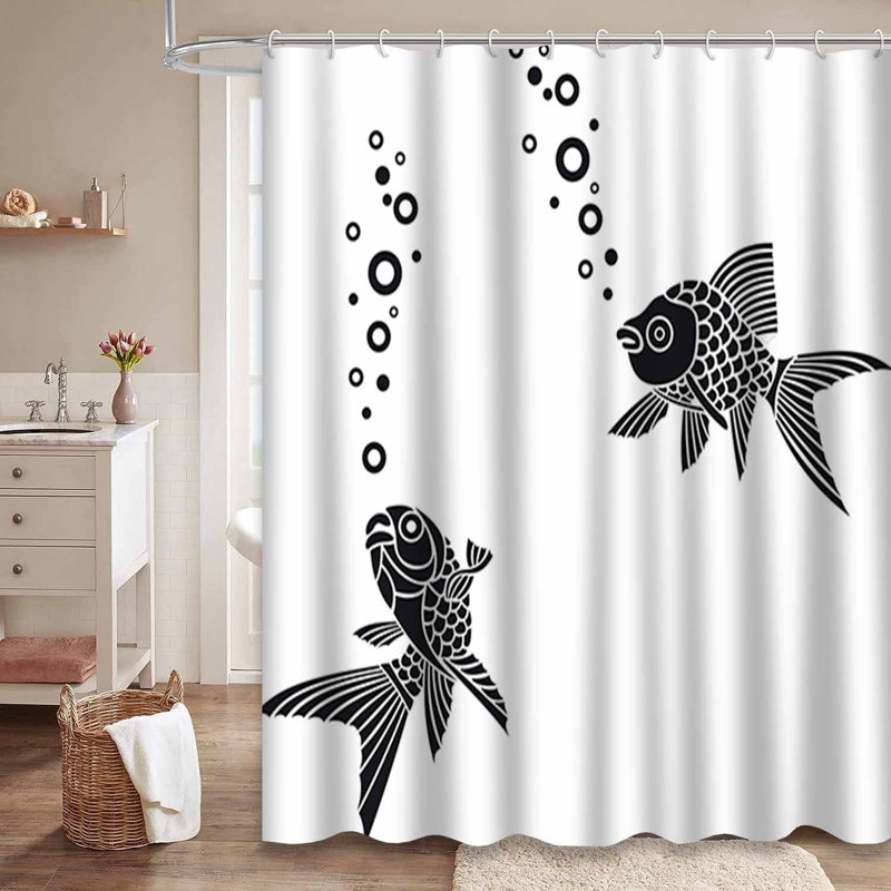 Rideau de douche poisson noir Koi Sea, 72" L x 78" W