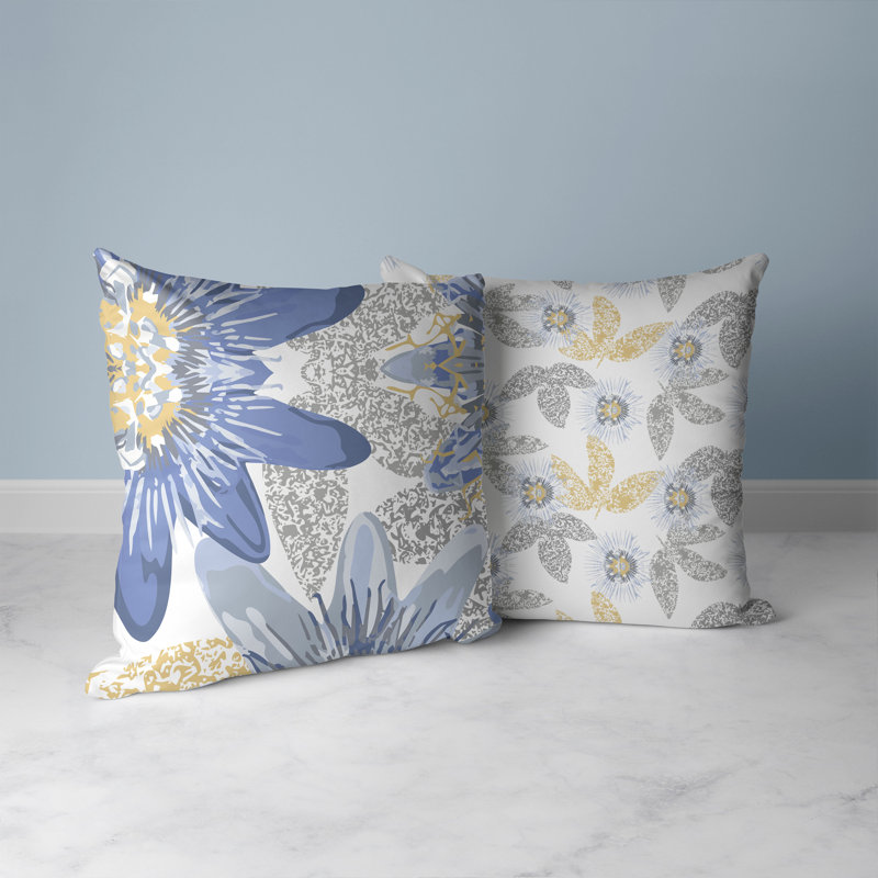 Coussin décoratif intérieur / extérieur Spots Blossoms, H 16 po x l 16 po, Bleu/gris