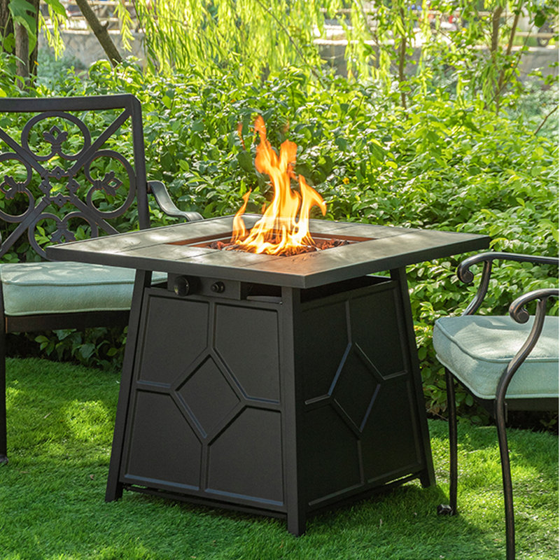 Foyer de table d'extérieur au propane H 25 po x l 28 po 40 000 BTU
