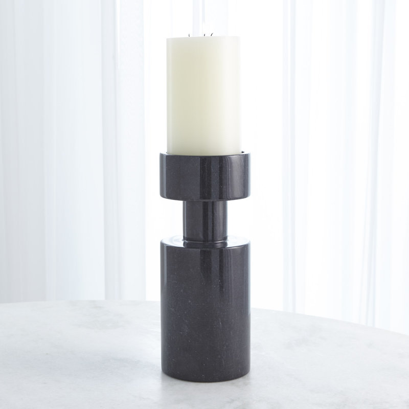Luc Vase, Black