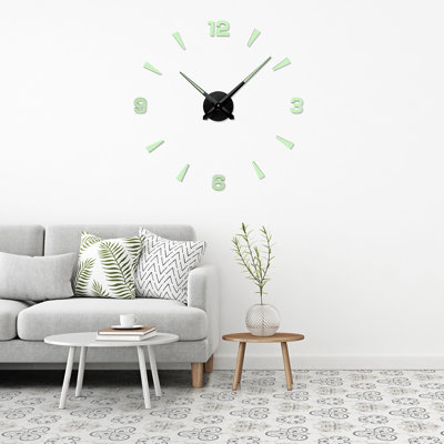 Ryele Wall Clock