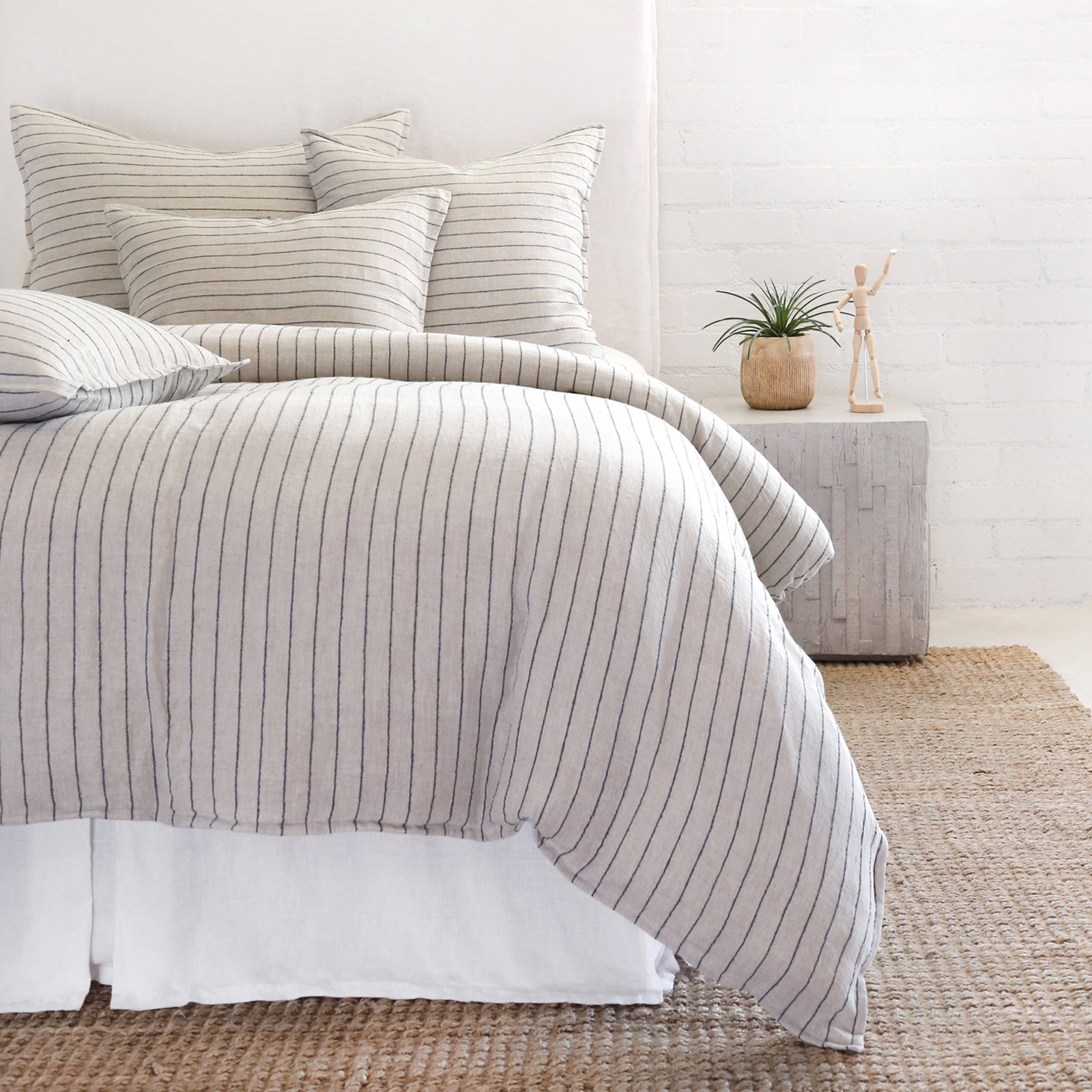  Blake 100% Linen Duvet Cover, King, Flax/Midnight