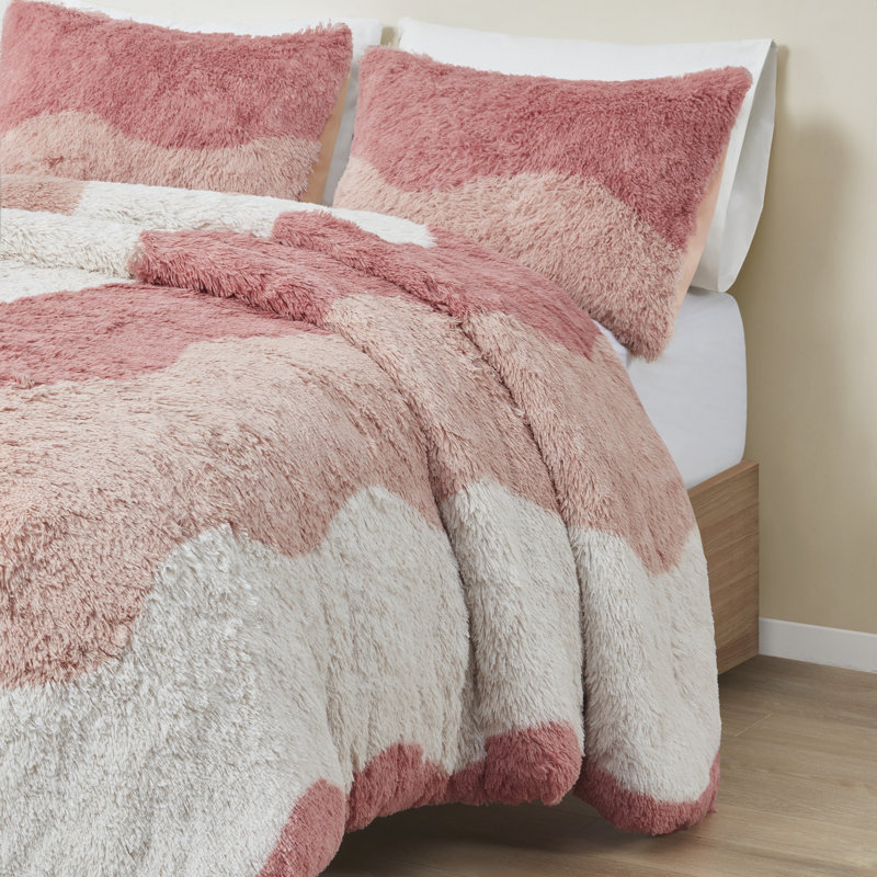 Cassie Ombre Shaggy Faux Fur Comforter Set, Queen Comforter + 2 Standard Shams, Pink