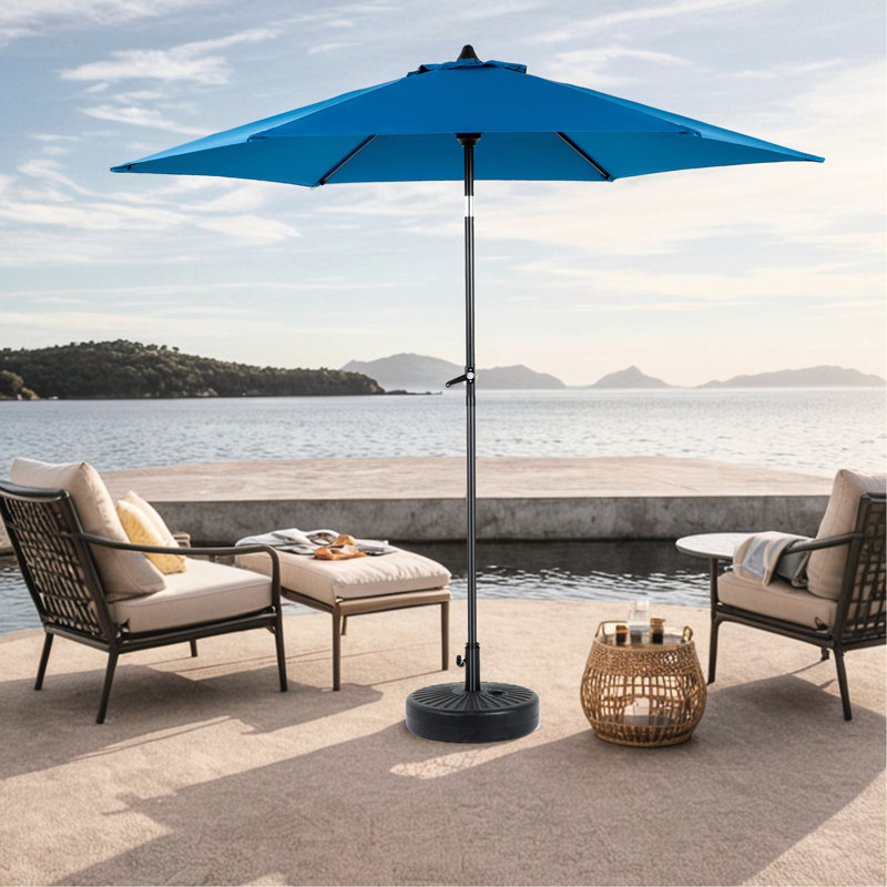 Parasol de table d'extérieur 9 pi - bleu foncé. Structure avec 6 nervures. Manivelle facile à utiliser. Pour la cour, la piscine, la terrasse. Conception à nervures 100%. Fonctionnement