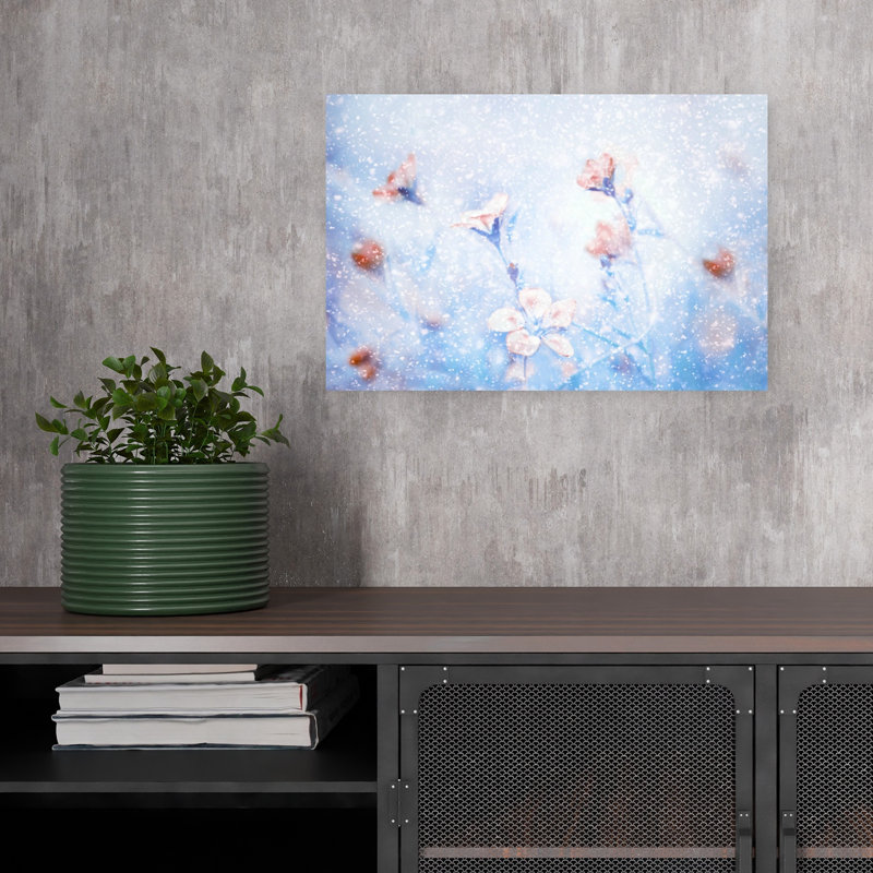 «Dreamy Winter Flowers», impression délicate de nature éthérée et hivernale, 12" H x 18" W