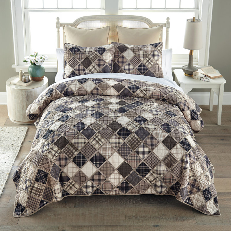 Donna Sharp Driftwood 3PC Ragged Pieced Cotton King Quilt Set, King Quilt + 2 King Shams
