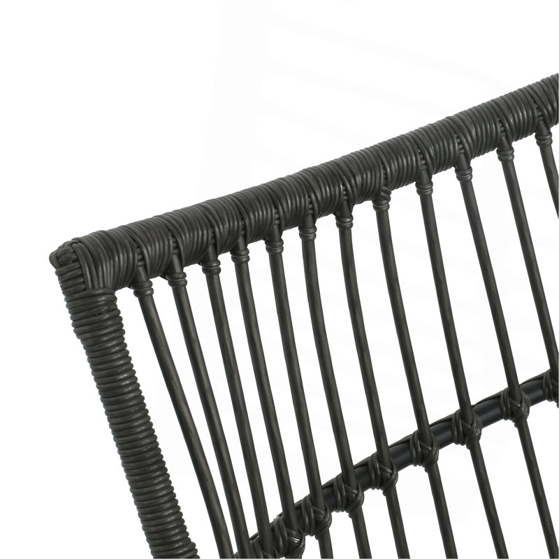 CHAISE ELAINE