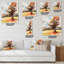 Horloge murale traditionnelle Lone Oak In The Fields avec feuilles d'automne-946885080