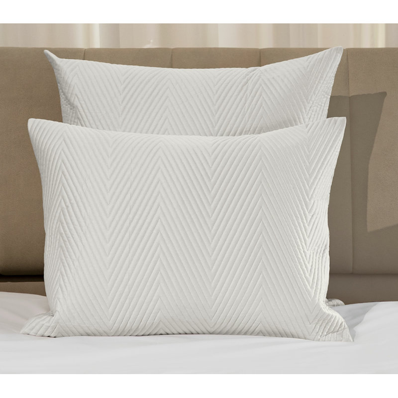 Letizia Sham, Standard, Pearl
