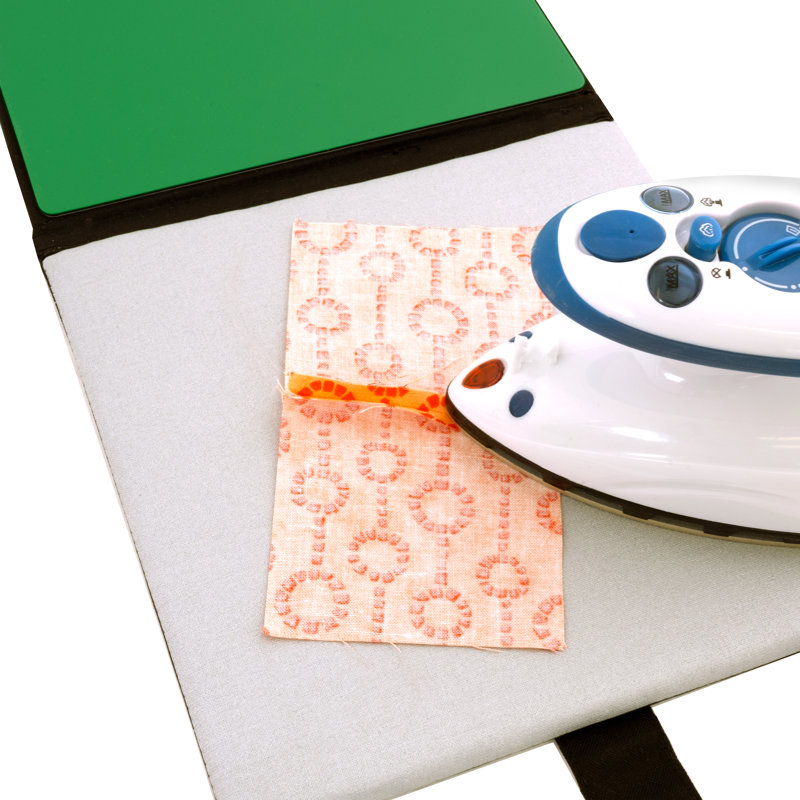 Mini station de découpe et de pressage pliable Omnigrid, 7 po x 7 po