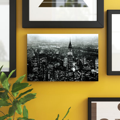 «Manhattan at Night Rich Black», reproduction de photo sur toile non encadrée