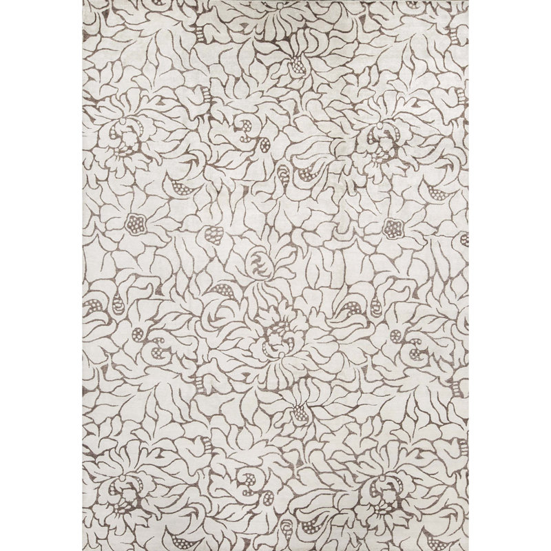 Hand-Knotted High-Quality Ivory Area Rug