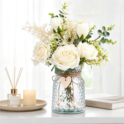 Fleurs en soie artificielle avec vase en verre, arrangement de fausses roses pour centre de table, verdure réaliste et eucalyptus pour la décoration intérieure