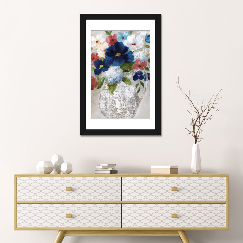 «Linen Bouquet II», reproduction sur toile, H 24 po x l 16 po x P 1 po, Papier d'art encadré noir, Blanc