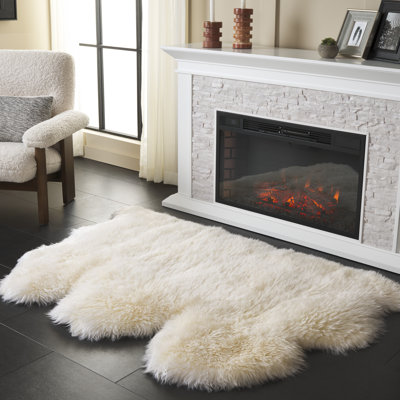 Tapis blanc en peau de mouton fait à la main Mera