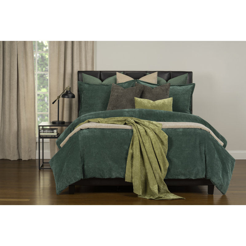 Matte Velvet Set with Duvet Cover & Insert Set by Siscovers, Cal. King Duvet Cover + 9 Additional Pieces, Jungle