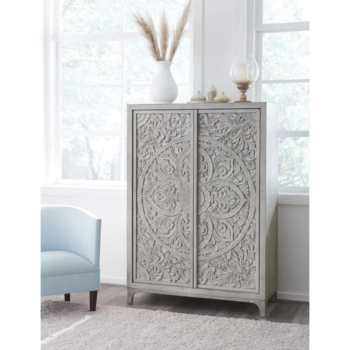 Commode boho chic en blanc délavé (2024)