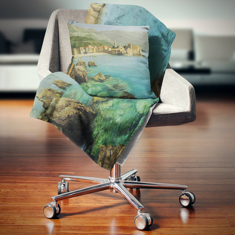 Coussin lombaire peinture près de Old Budva