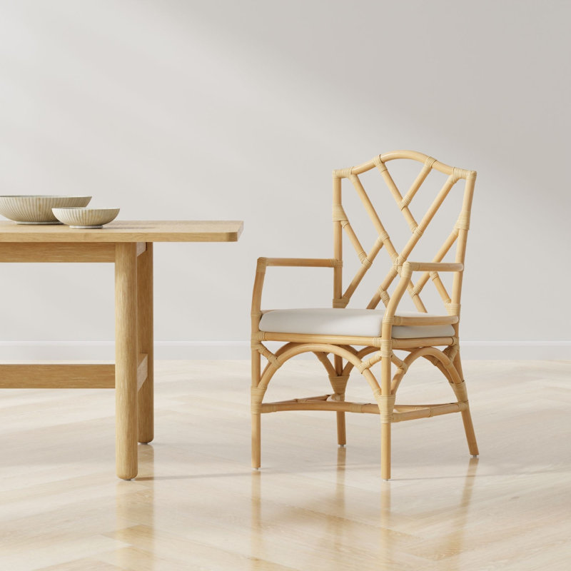 Chaise avec accoudoirs croisés en rotin de coton Alderson, Naturel