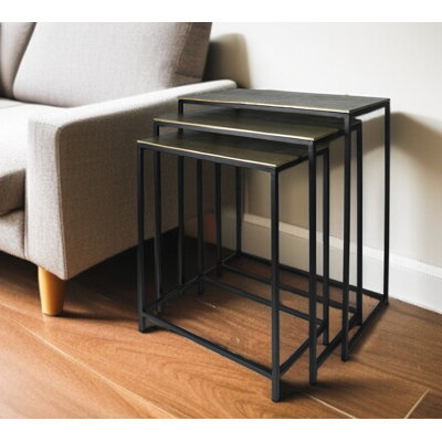 Ensemble de trois tables gigognes en laiton et aluminium noir