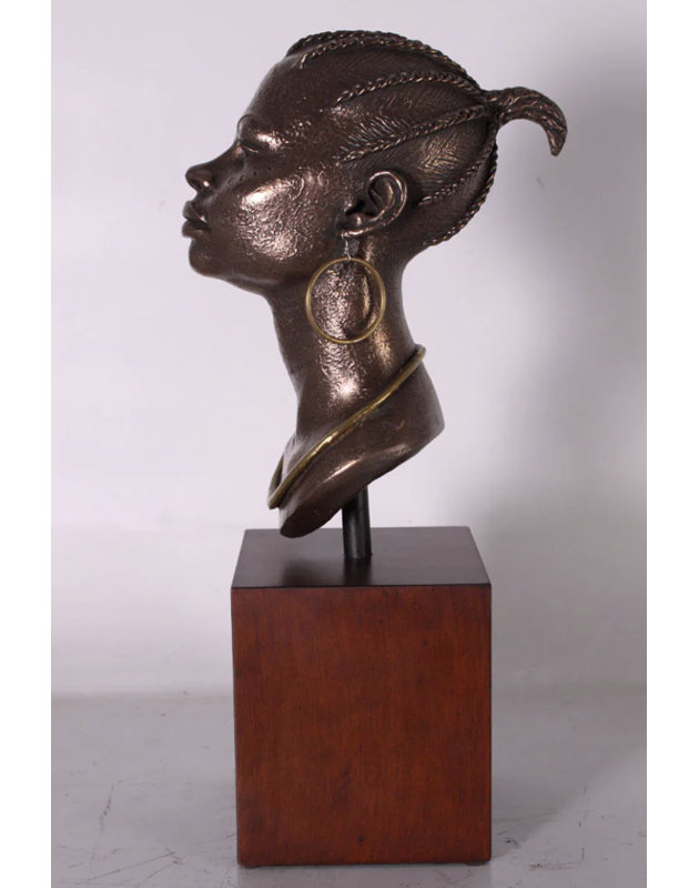 Statue de tête de femme africaine