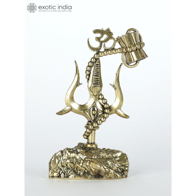 4 petits trishul stylisés avec damru et om laiton statue de laiton doré