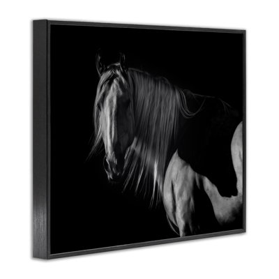 «Stoic Horse in Dark Lighting», estampe numérique encadrée, design par PHBurchett