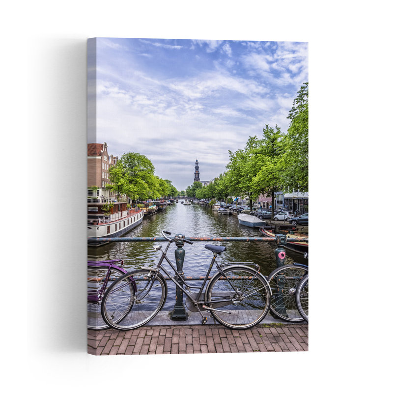 «Amsterdam Canal With Bikes Classic Abstract Architecture City», reproduction d'art murale, H 48 po x l 32 po