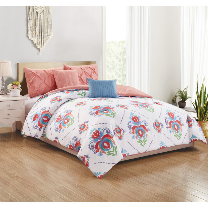 Polyester Damask Comforter, King Comforter + 5 Additional Pieces
